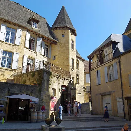 Апартаменты La Pivoine