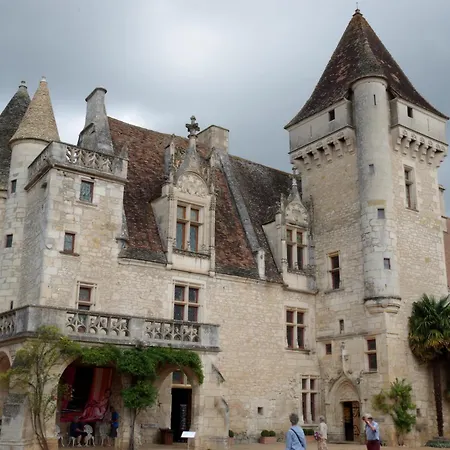 Апартаменты La Pivoine Сарла-ла-Канеда