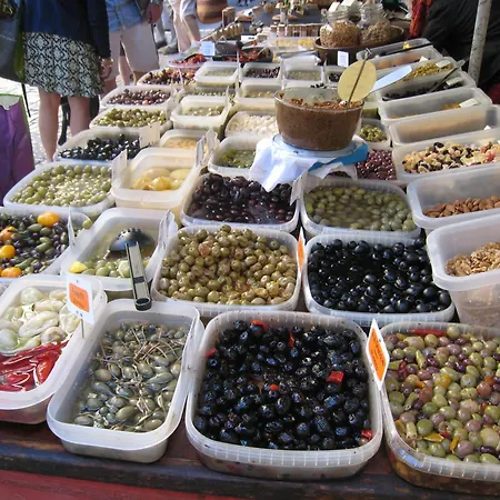 La Pivoine Сарла-ла-Канеда